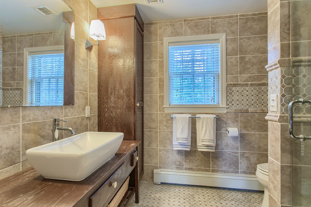13 Landmark Road Westford, MA 01886 - Photo 8 of 30 Gallery Image 8