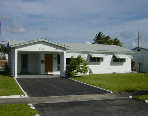 2005 North 31st Road Hollywood, FL 33021 - Photo 1 of 7 Exterior Front
