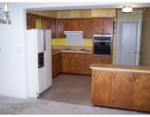 2005 North 31st Road Hollywood, FL 33021 - Photo 4 of 7 Kitchen