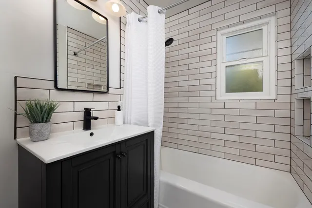 $746,000 | 126 West Calle Crespis, Unit 6, Santa Barbara, CA 93105