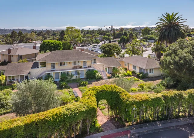 $775,000 | 126 West Calle Crespis, Unit 6, Santa Barbara, CA 93105