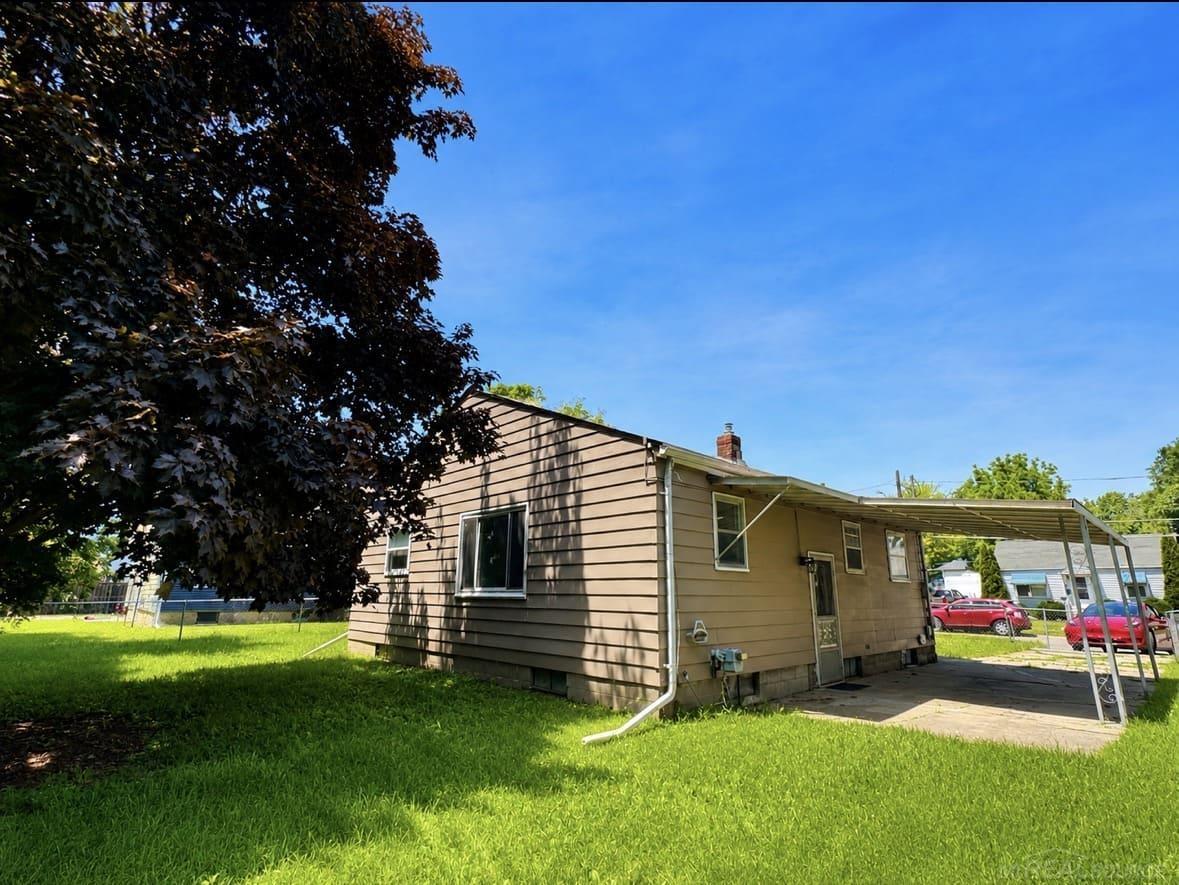 3001 Brandon Street Flint, MI 48503 - Photo 2 of 20