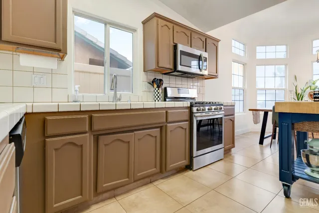 $399,000 | Undisclosed Address, Bakersfield, CA 93308