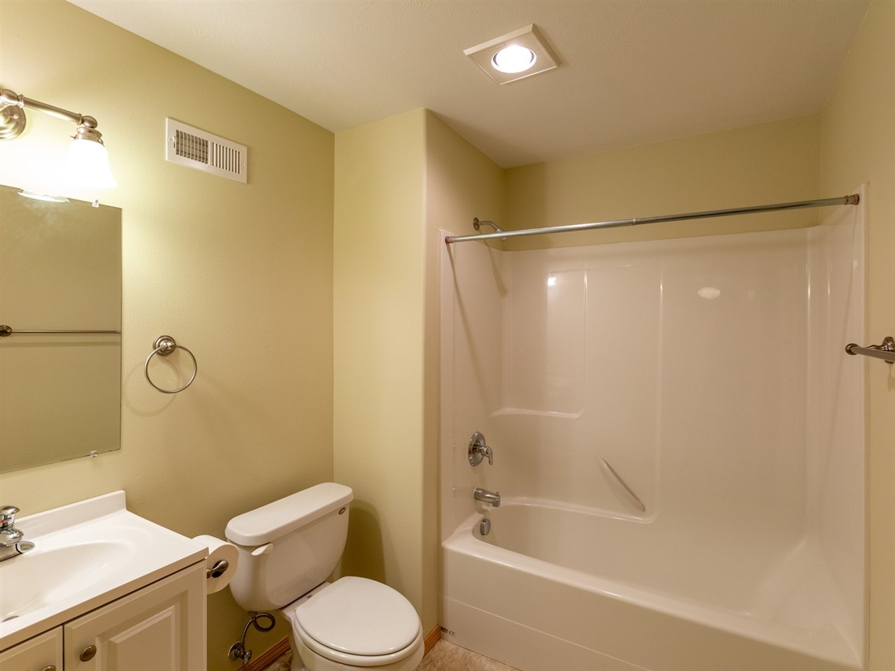 2806 West Westover Road Spokane, WA 99208 - Photo 16 of 20