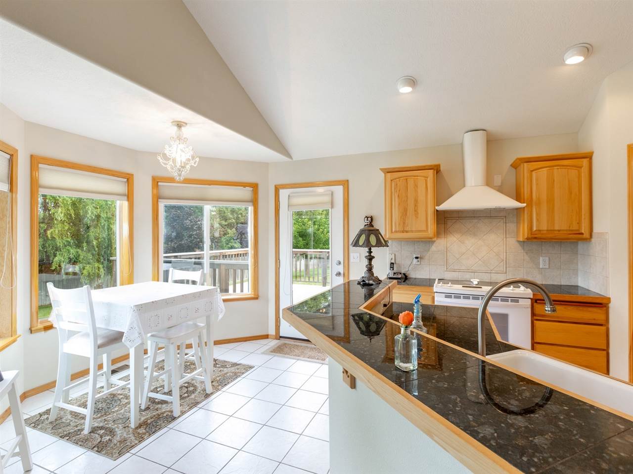 2806 West Westover Road Spokane, WA 99208 - Photo 9 of 20