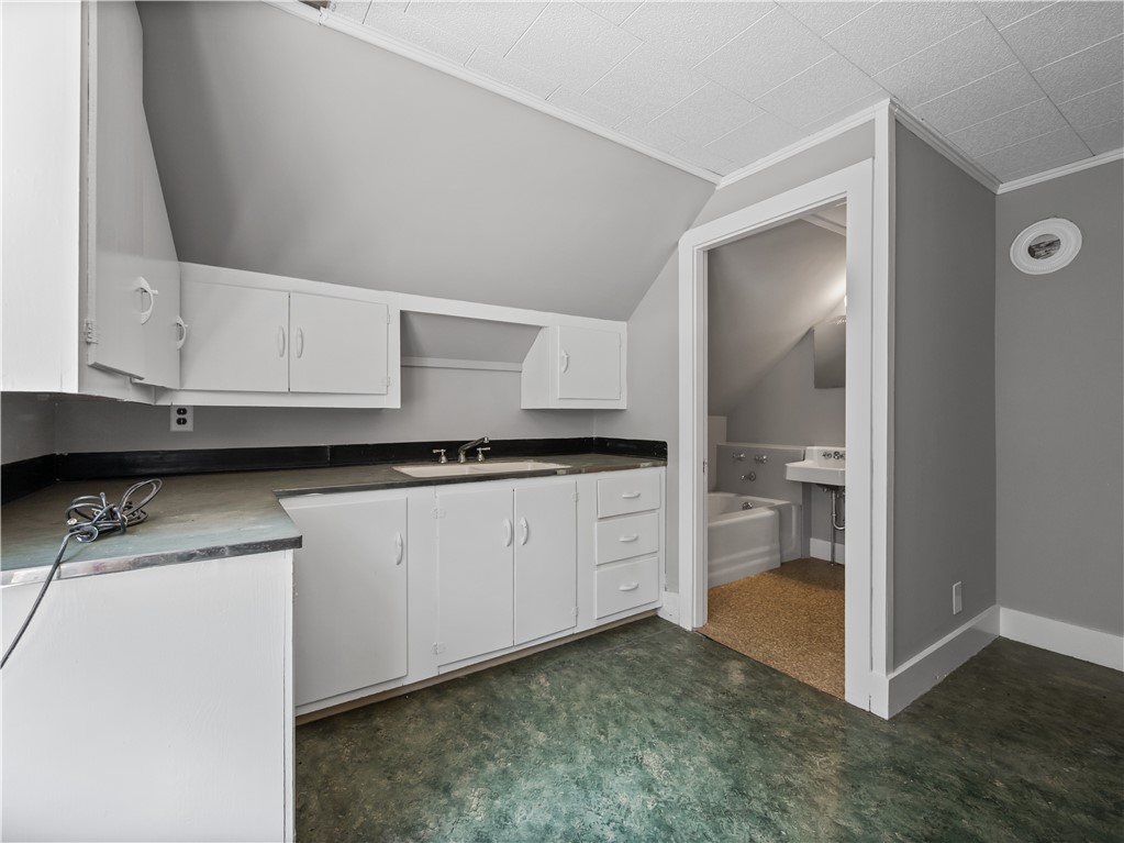 52 Bartlett Street Woonsocket, RI 02895 - Photo 17 of 31 Gallery Image 17