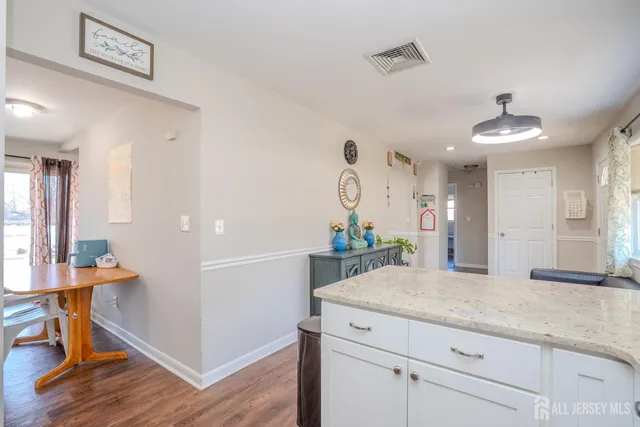 $559,900 | 17 Cambridge Road, Kendall Park, NJ 08824