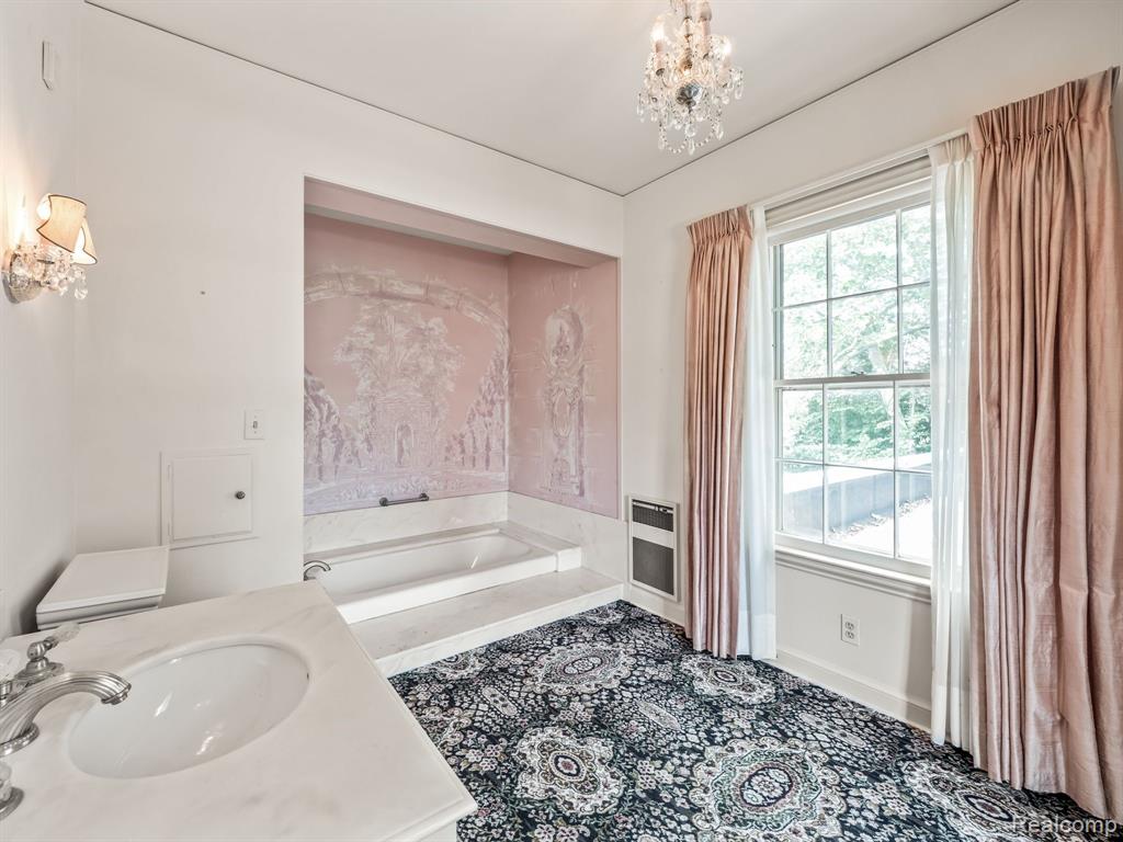 475 Lake Shore Road Grosse Pointe Farms, MI 48236 - Photo 26 of 44