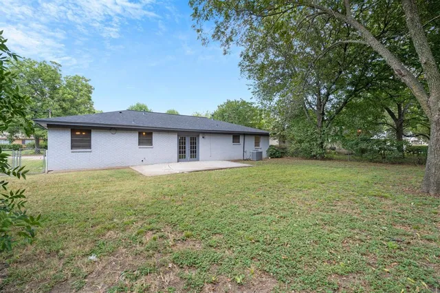 $237,000 | 125 Northwest Jill Ann Drive, Burleson, TX 76028