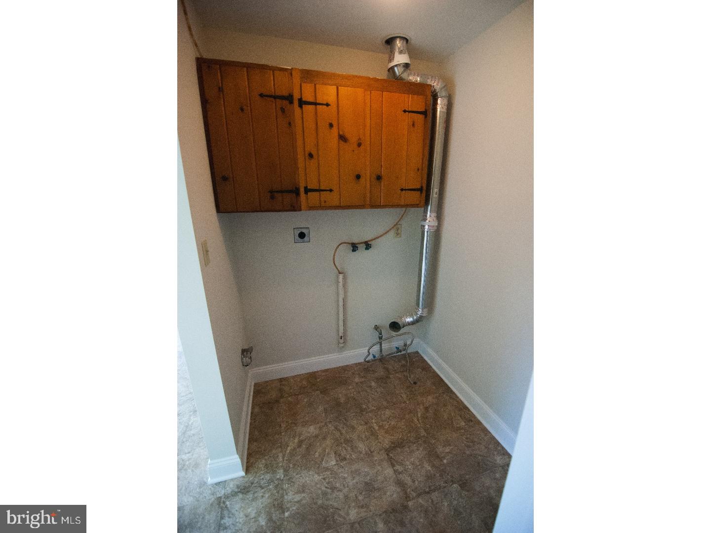 8 South County Line Road Telford, PA 18969 - Photo 20 of 25 Laundry Room