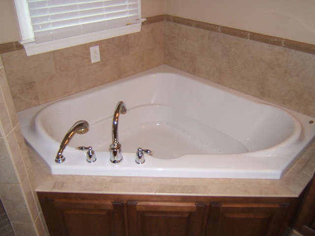 221 Sowder Farm Road Troutville, VA 24175 - Photo 16 of 24 Tub