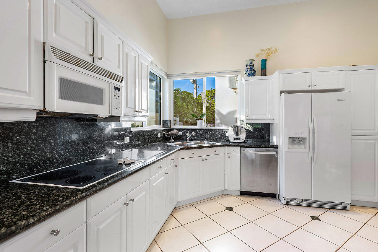 310 East Royal Palm Road Boca Raton, FL 33432 - Photo 9 of 31 310 E Royal Palm Road Boca Raton FL 3343