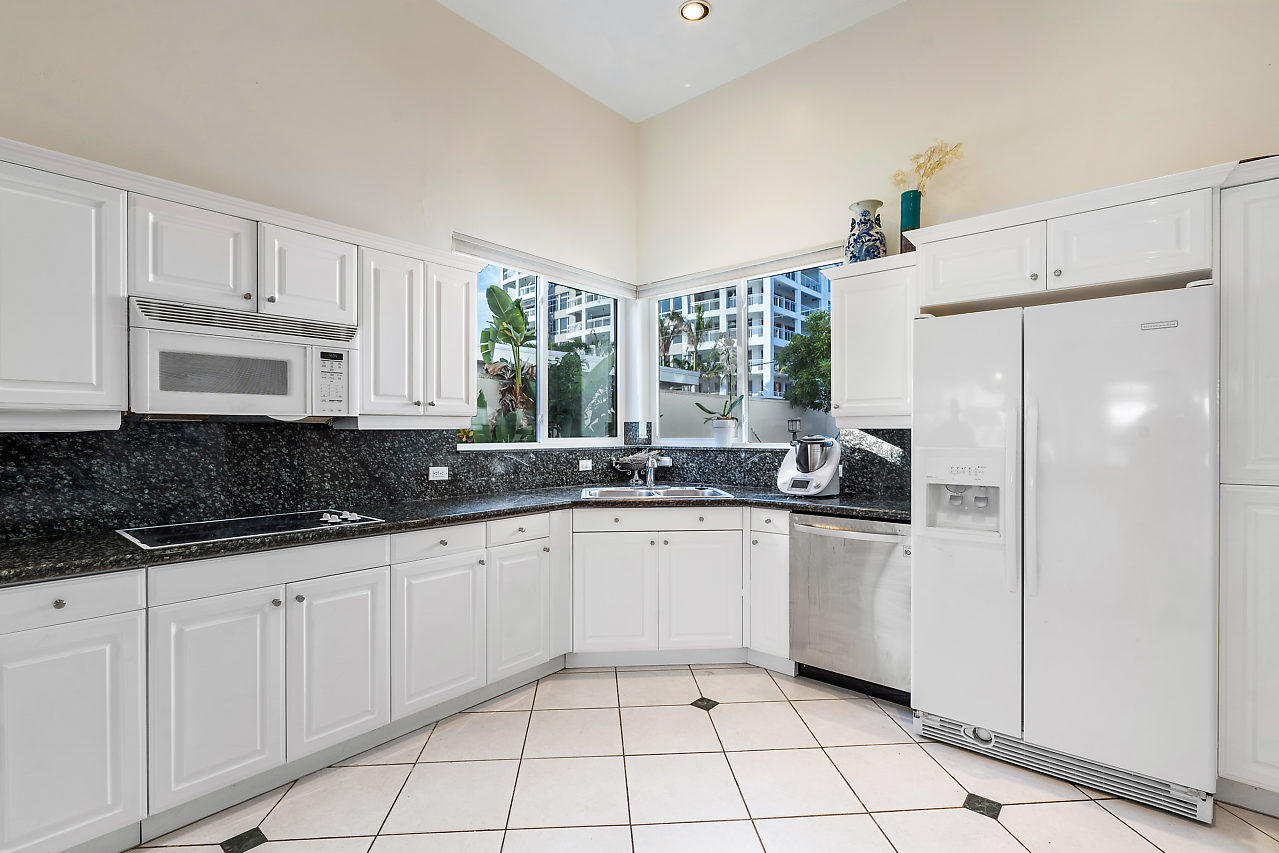 310 East Royal Palm Road Boca Raton, FL 33432 - Photo 10 of 31 310 E Royal Palm Road Boca Raton FL 3343