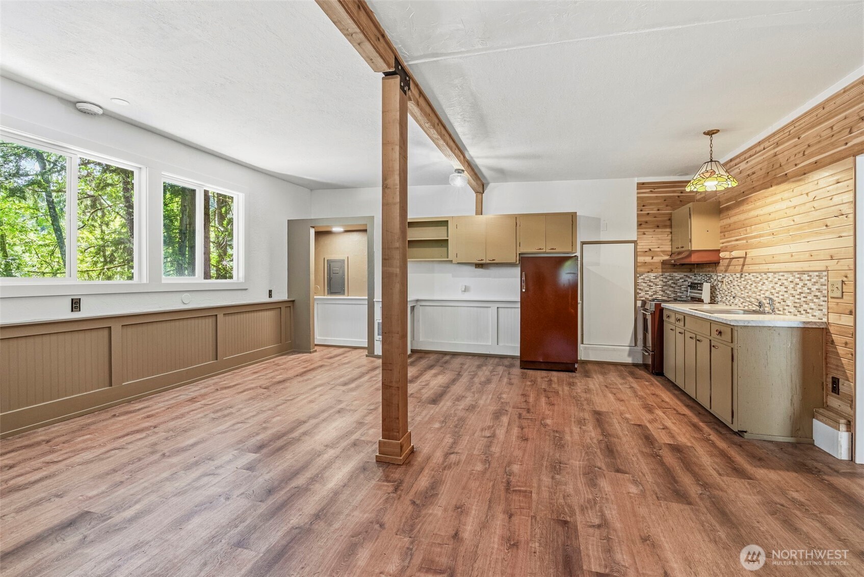 1701 Tower Road Castle Rock, WA 98611 - Photo 2 of 22