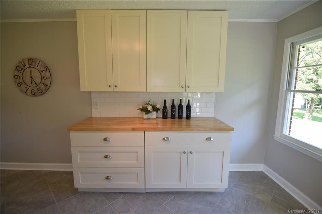 7018 Ridge Lane Road Charlotte, NC 28262 - Photo 11 of 21 Gallery Image 11