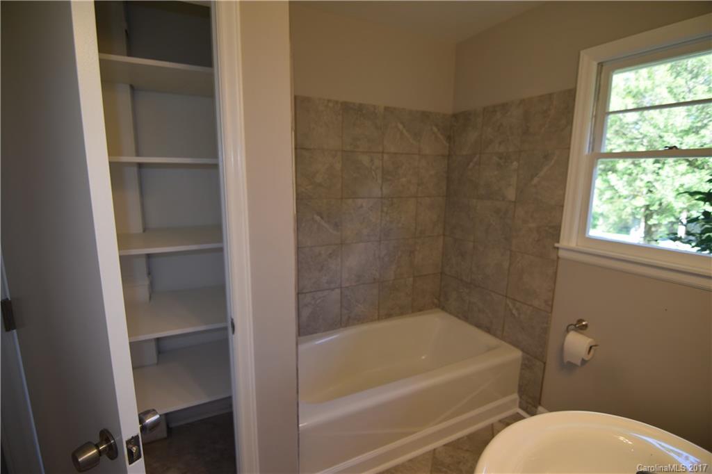 7018 Ridge Lane Road Charlotte, NC 28262 - Photo 18 of 21 Gallery Image 18