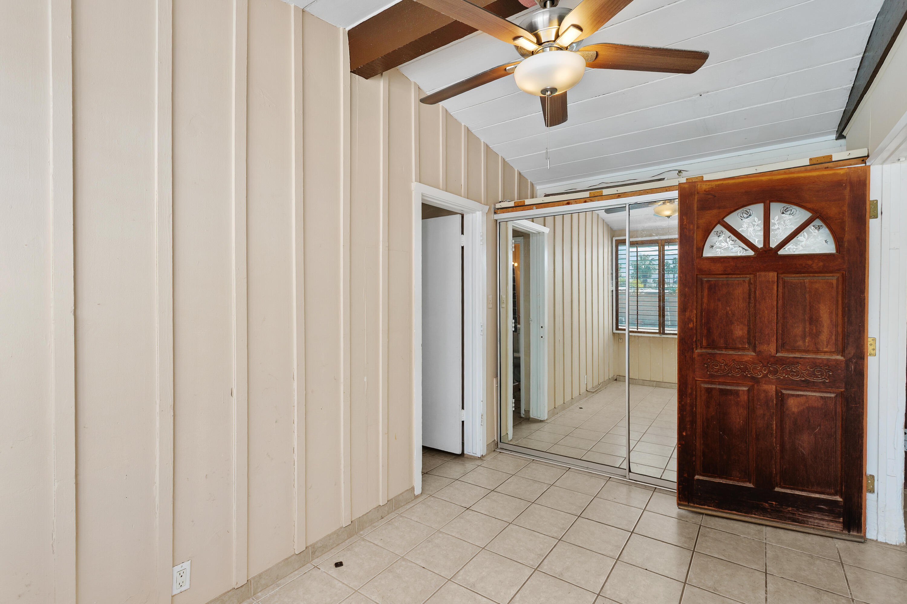 1077 South Riverside Drive Palm Springs, CA 92264 - Photo 24 of 35 a view of an entryway