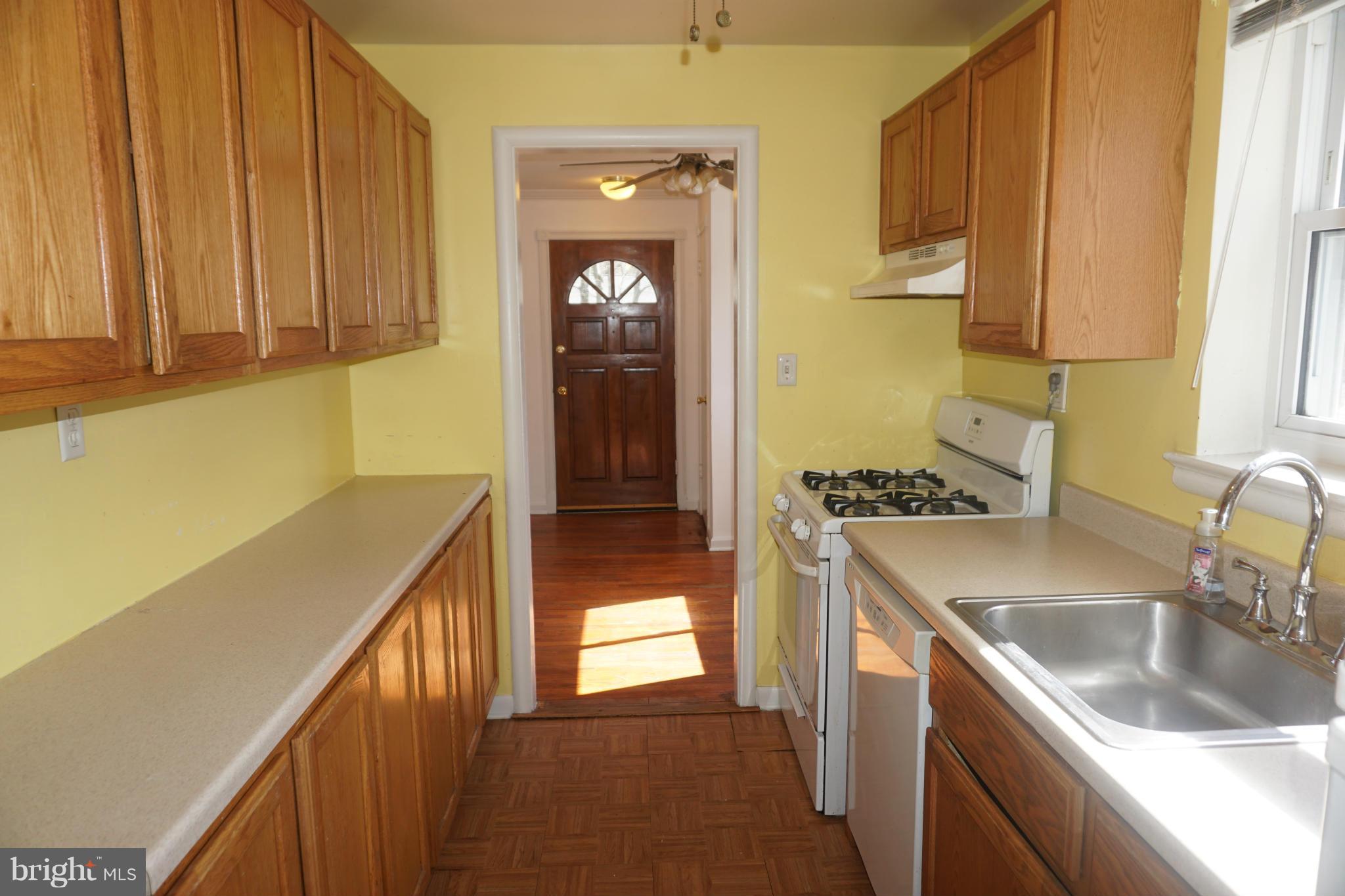 11806 Judson Road Silver Spring, MD 20902 - Photo 4 of 15 Kitchen