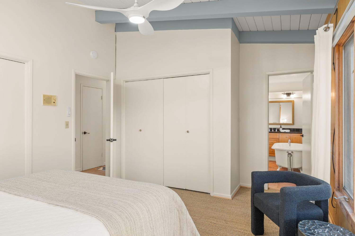 4306 Hendrickson Road Ojai, CA 93023 - Photo 27 of 44 a bedroom with a bed and a couch