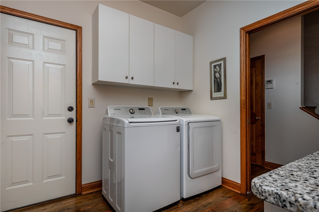 524 Ginseng Drive Sunset, SC 29685 - Photo 26 of 37 Spacious & light laundry room