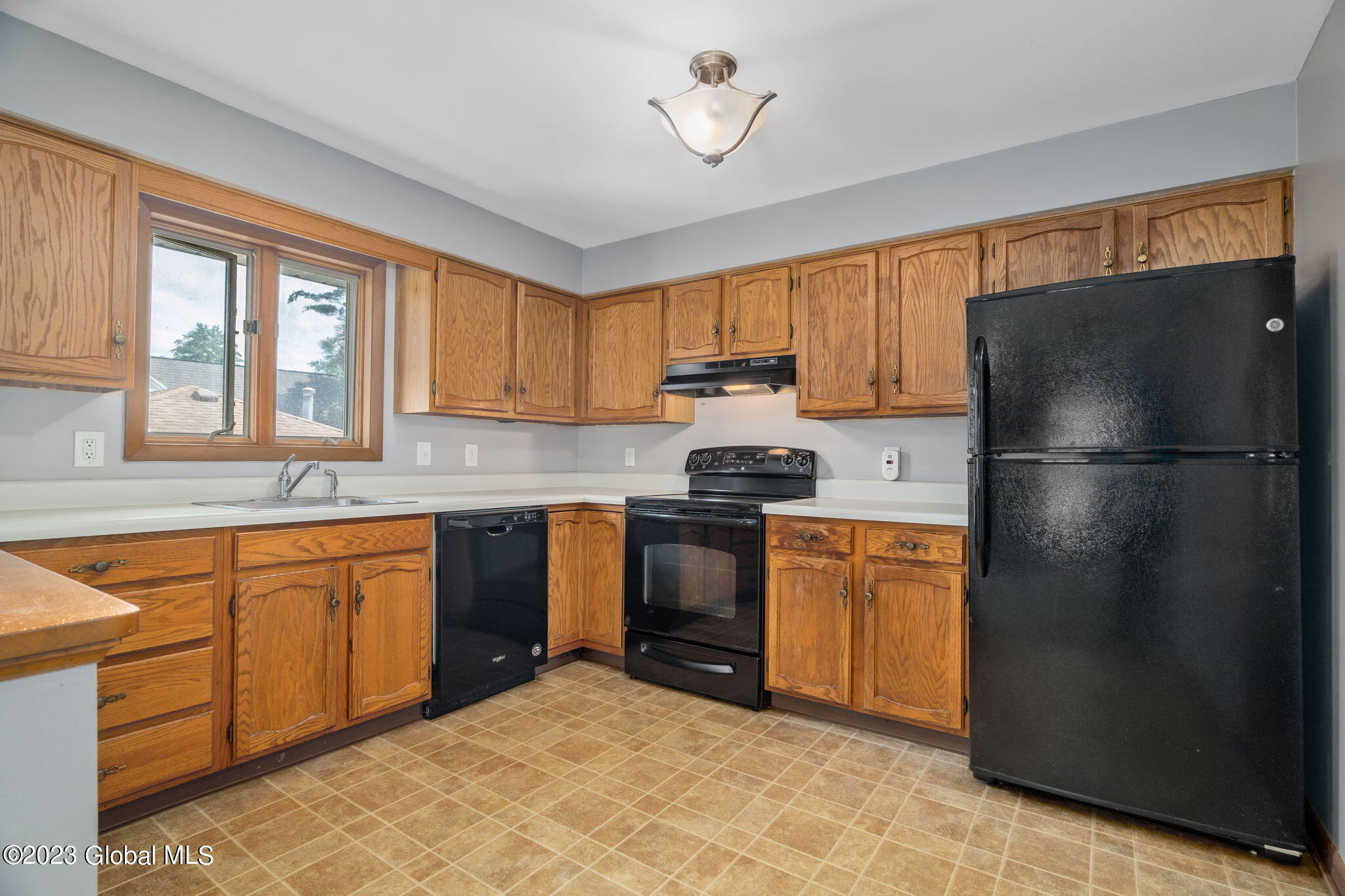 2342-2344 Curry Road Schenectady, NY 12303 - Photo 25 of 48 23-web-or-mls-2342CurryRd-23