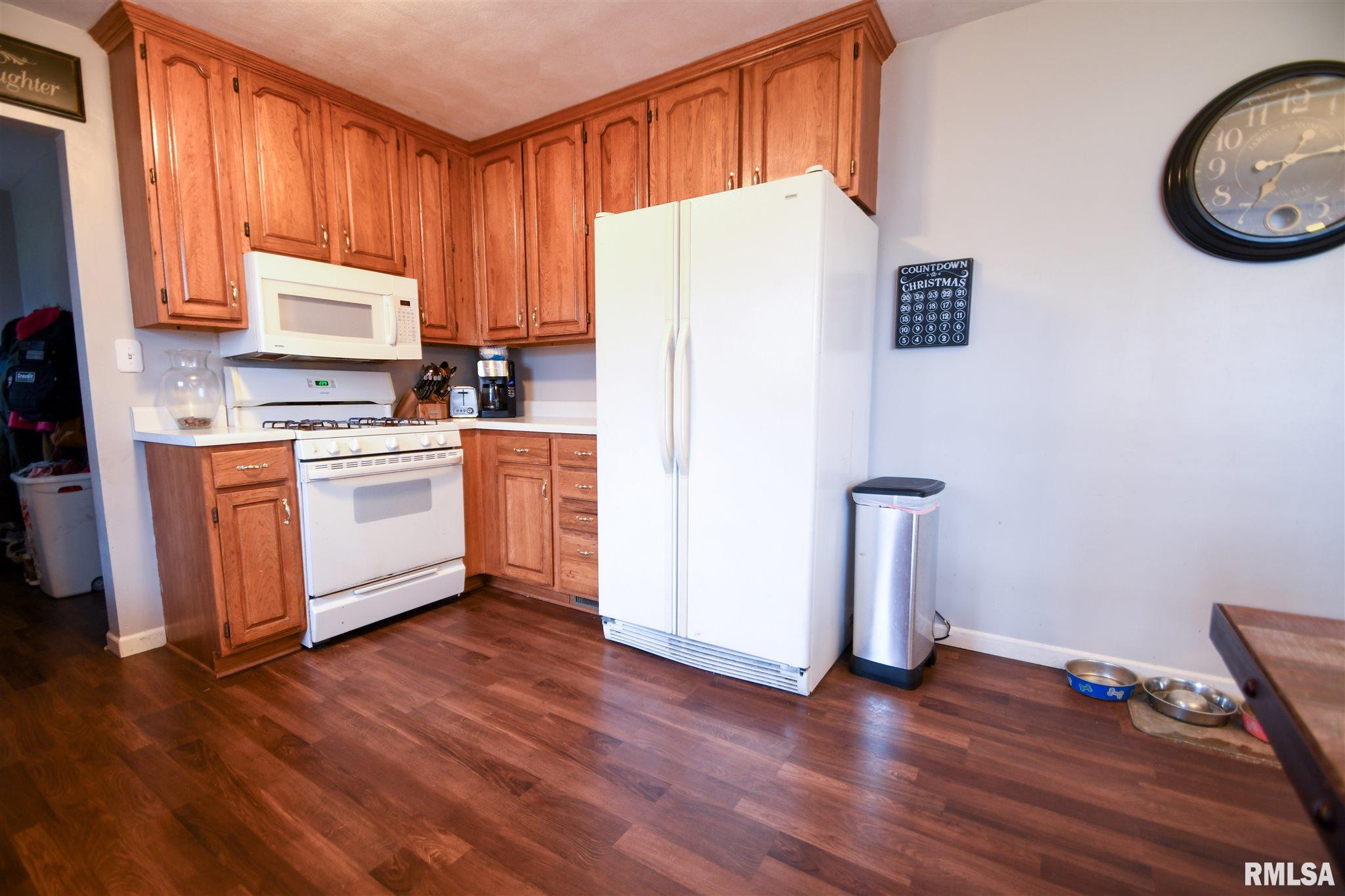 1117 West Ravinwoods Road Peoria, IL 61615 - Photo 16 of 39 Gallery Image 16