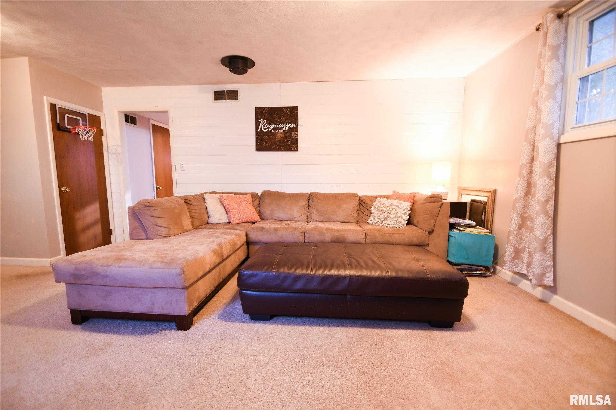 1117 West Ravinwoods Road Peoria, IL 61615 - Photo 23 of 39 Gallery Image 23