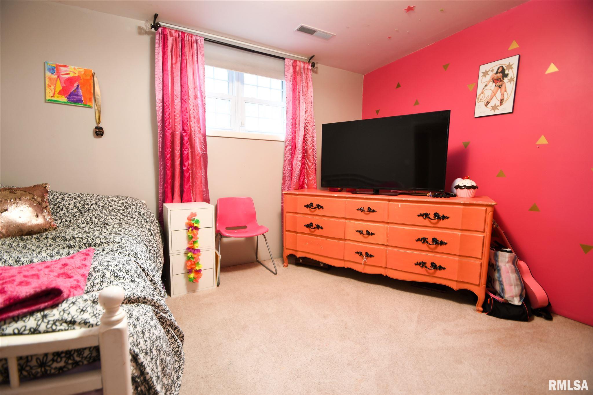 1117 West Ravinwoods Road Peoria, IL 61615 - Photo 25 of 39 Gallery Image 25