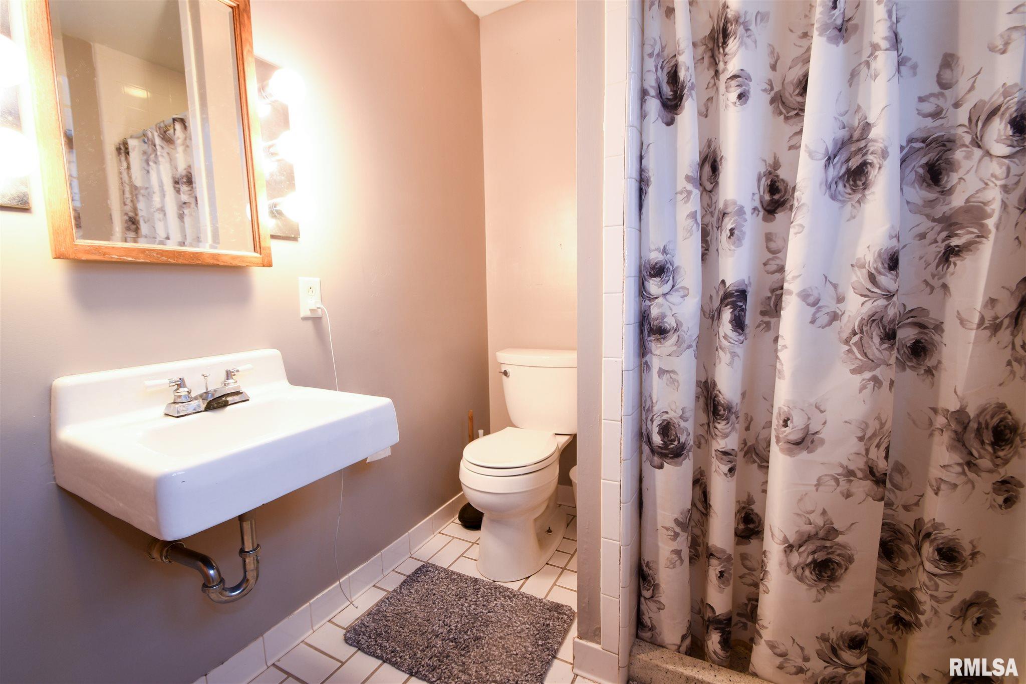 1117 West Ravinwoods Road Peoria, IL 61615 - Photo 26 of 39 Gallery Image 26