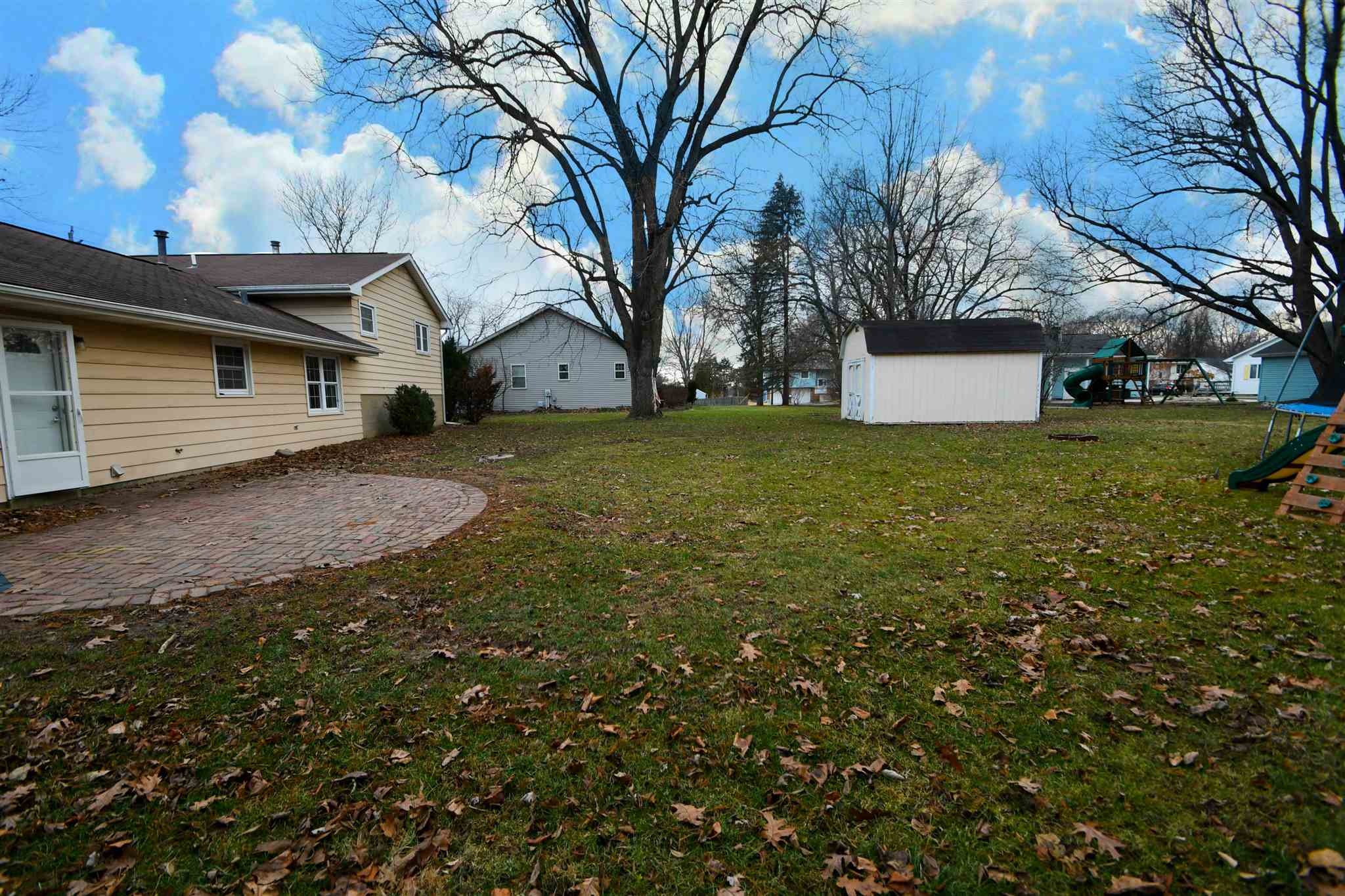 1117 West Ravinwoods Road Peoria, IL 61615 - Photo 37 of 39 Gallery Image 37