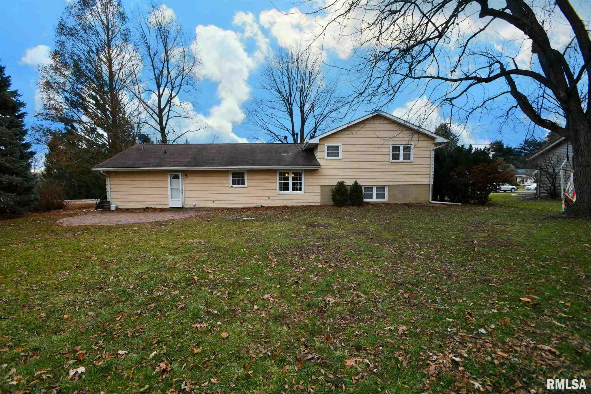 1117 West Ravinwoods Road Peoria, IL 61615 - Photo 38 of 39 Gallery Image 38