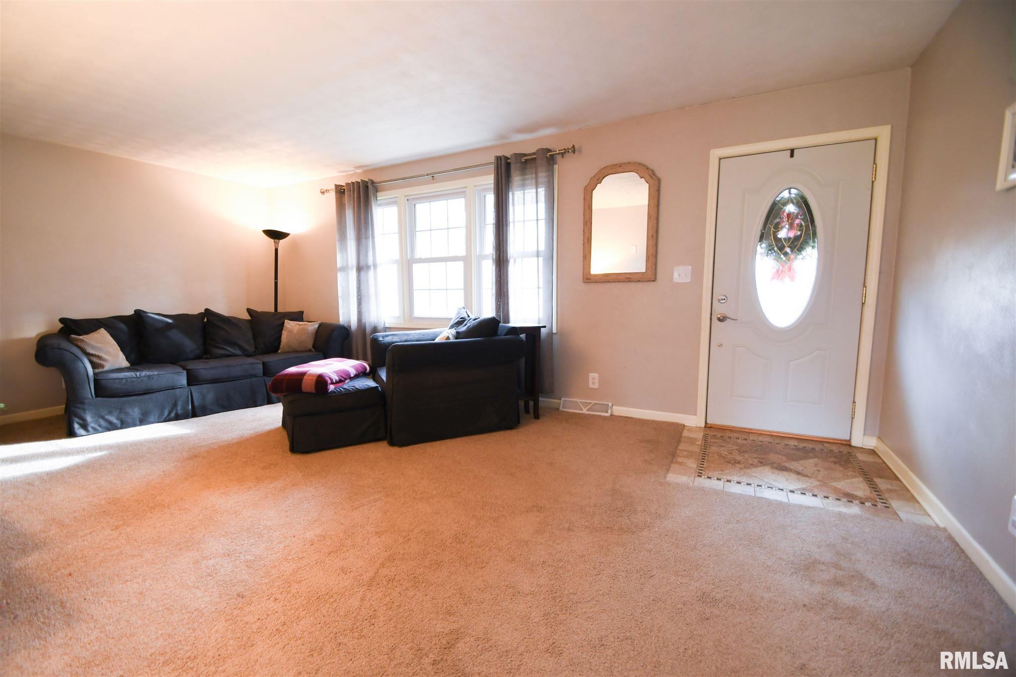 1117 West Ravinwoods Road Peoria, IL 61615 - Photo 10 of 39 Gallery Image 10