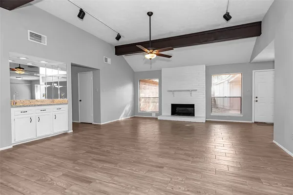 $2,100 | 2710 Green Fields Drive, Sugar Land, TX 77479