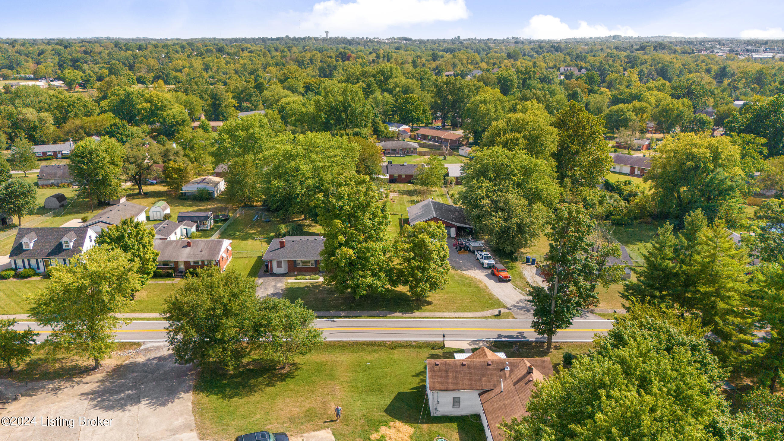 715 Jericho Road La Grange, KY 40031 - Photo 26 of 29 715jericho_076