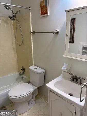 $540,500 | 5230 Southwest West Shore Drive, Conyers, GA 30094