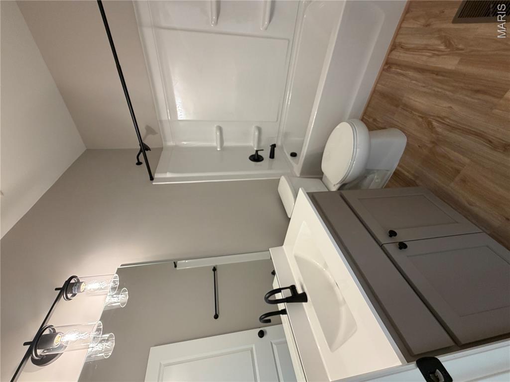 4931 Butler Hill Road St. Louis, MO 63128 - Photo 9 of 18 Gallery Image 9