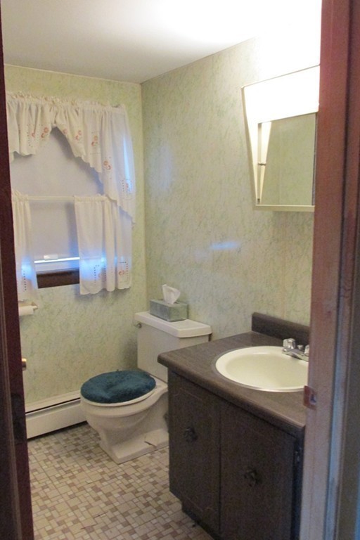 27 Kent Road Lynn, MA 01904 - Photo 12 of 30 Gallery Image 12