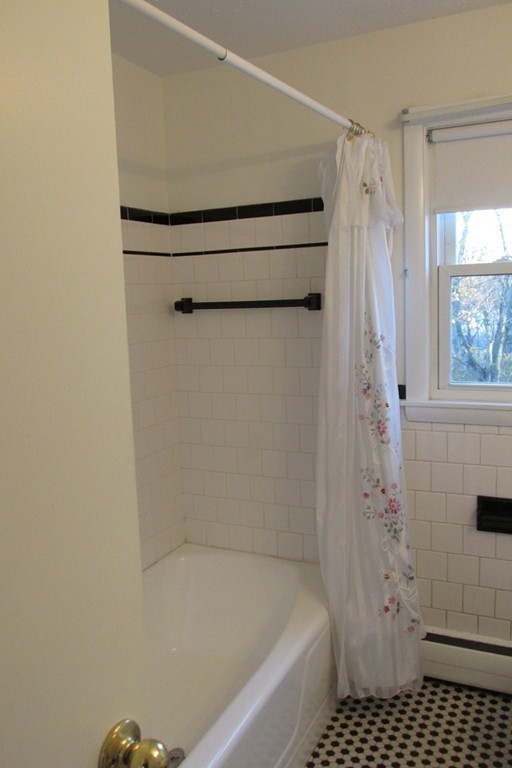 27 Kent Road Lynn, MA 01904 - Photo 13 of 30 Gallery Image 13