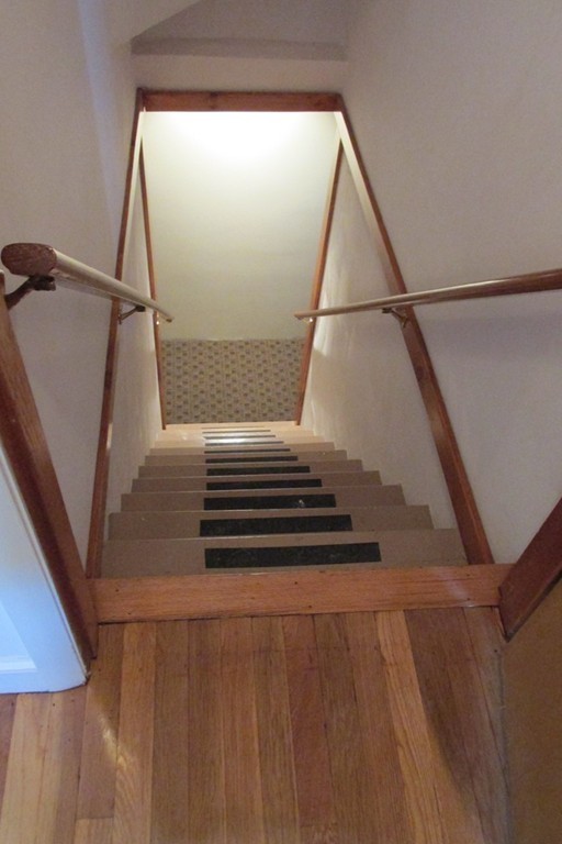 27 Kent Road Lynn, MA 01904 - Photo 14 of 30 Gallery Image 14