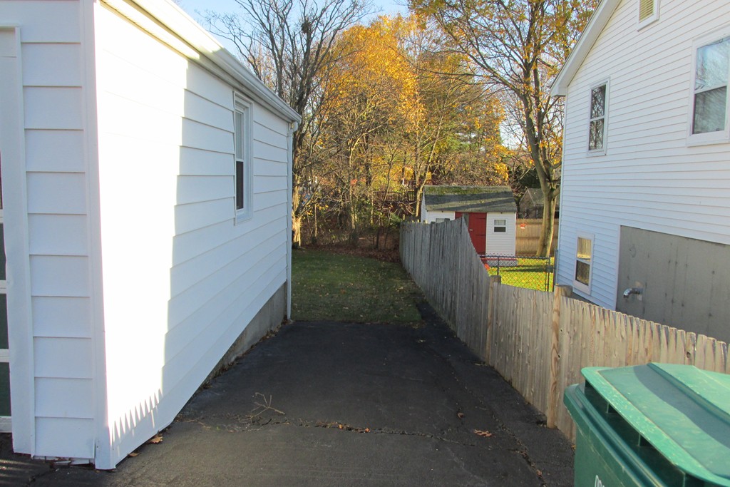 27 Kent Road Lynn, MA 01904 - Photo 3 of 30 Gallery Image 3