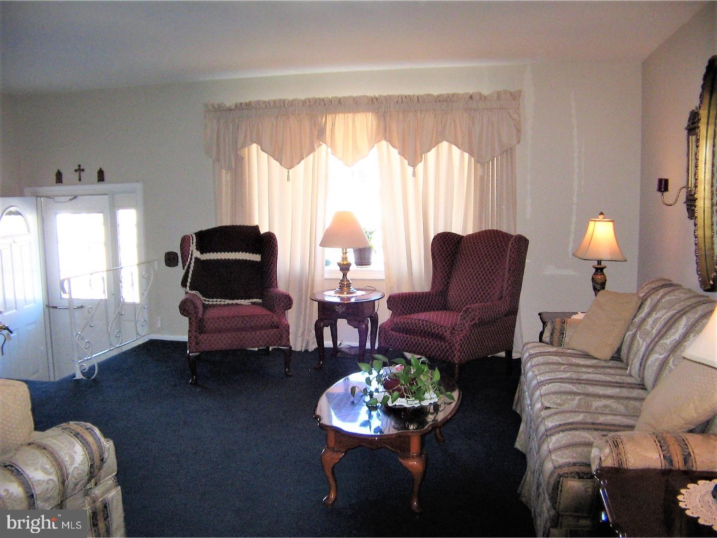 12625 Ramer Road Philadelphia, PA 19154 - Photo 4 of 22