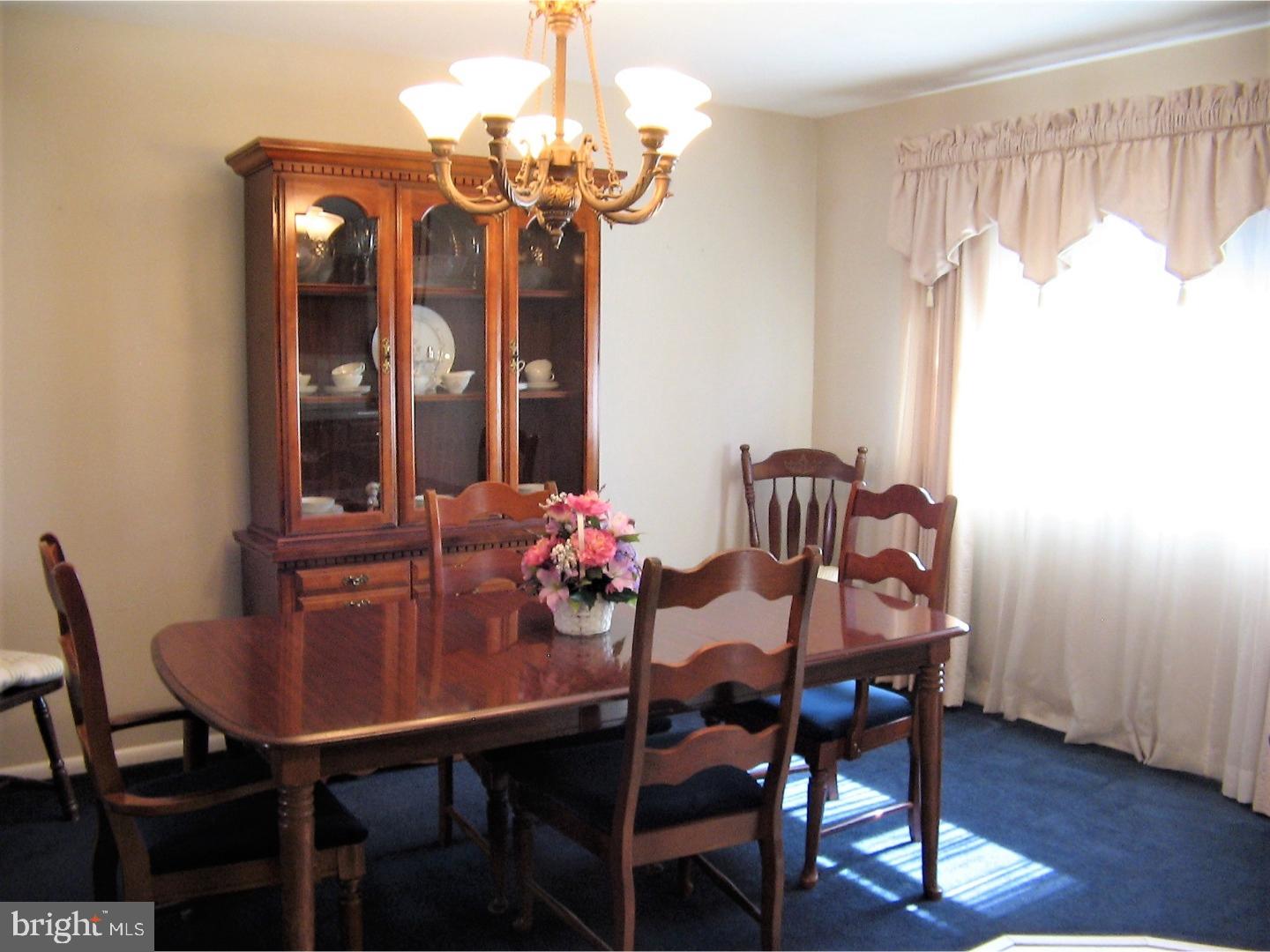 12625 Ramer Road Philadelphia, PA 19154 - Photo 6 of 22 Dining Room