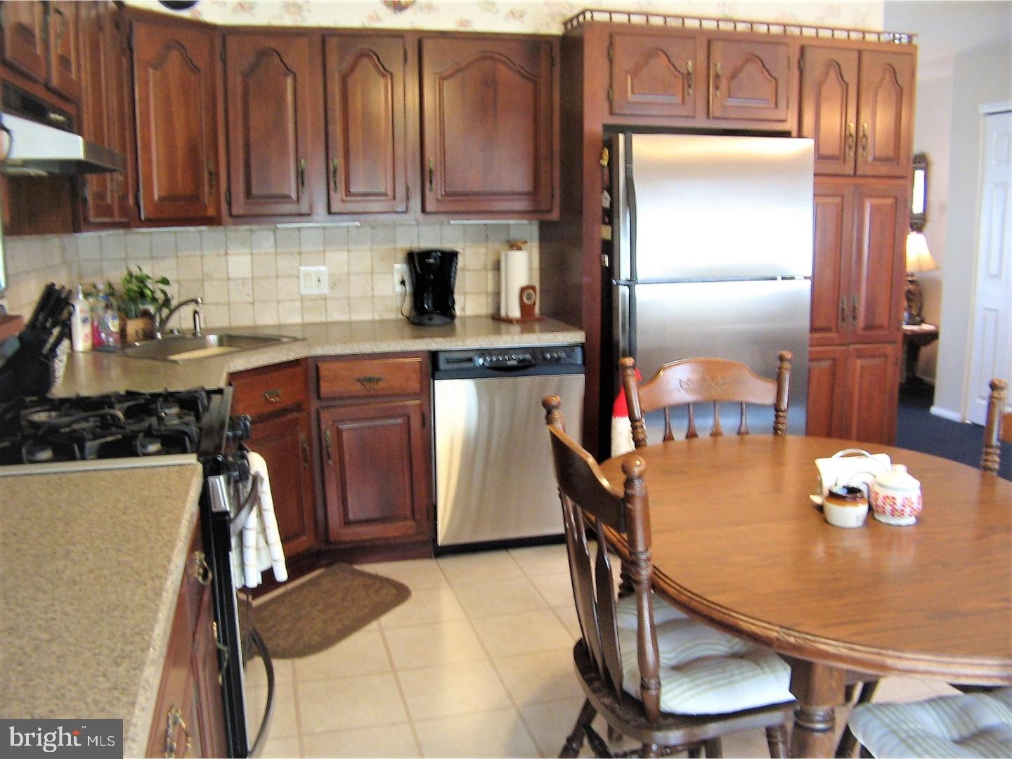 12625 Ramer Road Philadelphia, PA 19154 - Photo 8 of 22 Kitchen