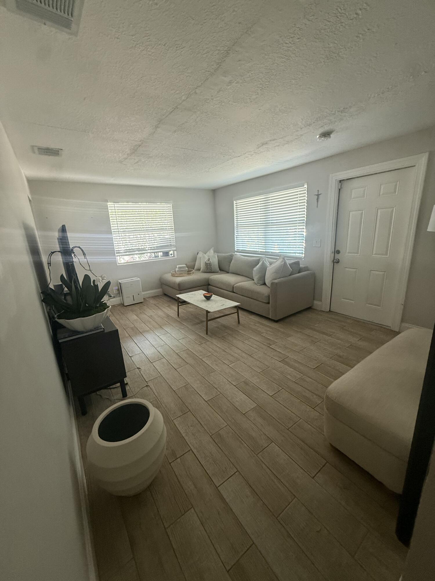 1209 West 34th Street Riviera Beach, FL 33404 - Photo 9 of 10 IMG_9756
