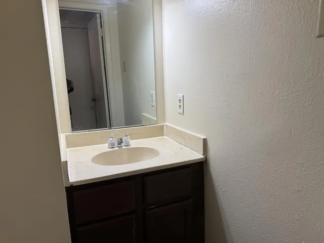 $1,450 | 2802 Wimbledon Court, Unit D, Garland, TX 75041