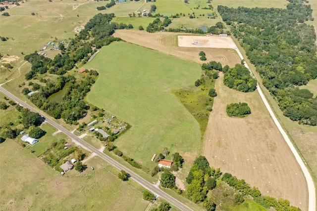 $800,000 | 1098 Farm To Market Road 3403, Lincoln, TX 78948