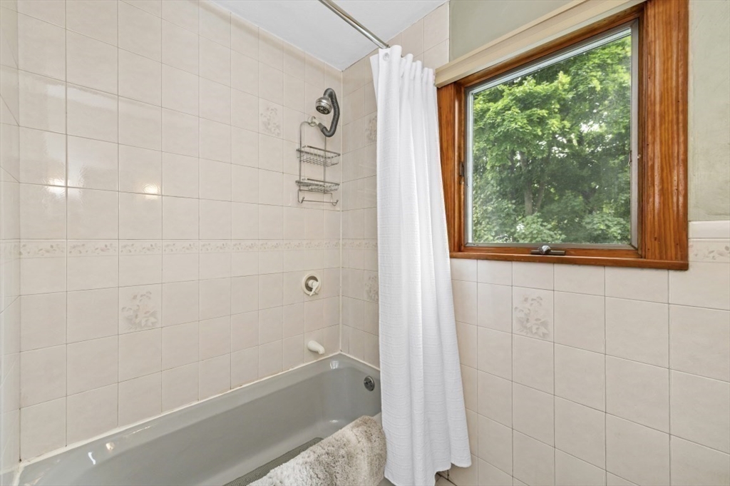 42 Pilgrim Road Medford, MA 02155 - Photo 23 of 36 Gallery Image 23
