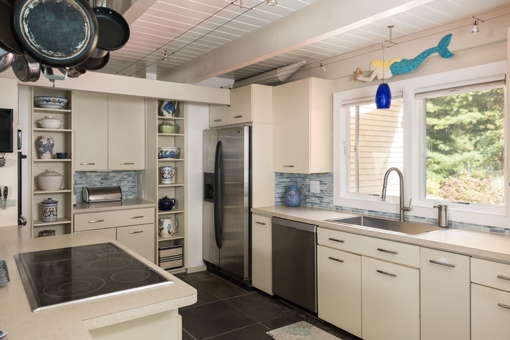 58 Delano Road Marion, MA 02738 - Photo 13 of 41