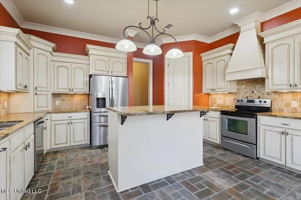 $389,999 | 10 Magnolia Crossing Road, Sumrall, MS 39482