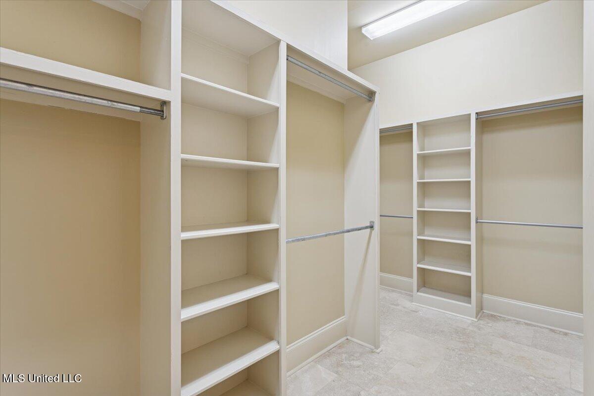 10 Magnolia Crossing Road Sumrall, MS 39482 - Photo 19 of 41 Primary Closet